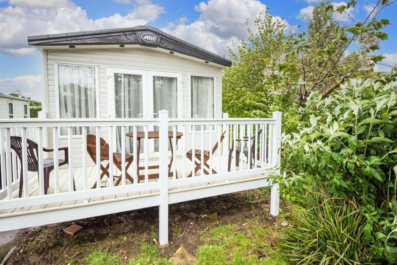 Hotel Beautiful 6 Berth Caravan With Decking At Southview Holiday Park Ref 33024O Skegness Exterior foto