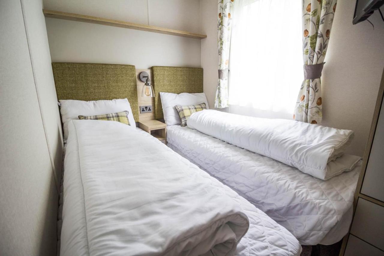 Hotel Beautiful 6 Berth Caravan With Decking At Southview Holiday Park Ref 33024O Skegness Exterior foto