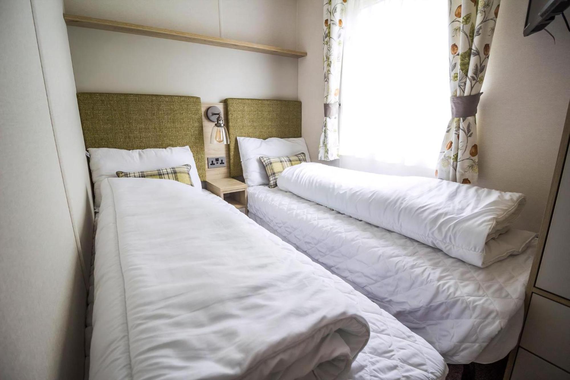 Hotel Beautiful 6 Berth Caravan With Decking At Southview Holiday Park Ref 33024O Skegness Exterior foto