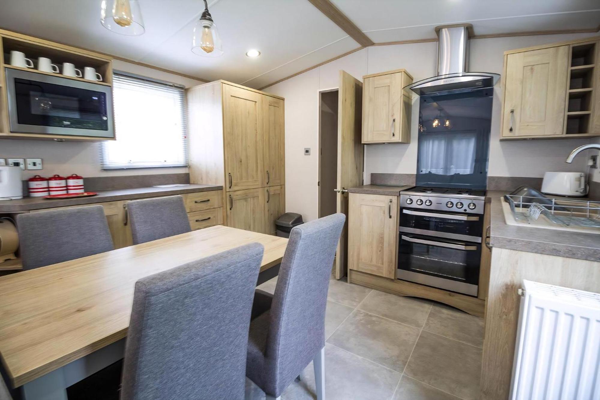 Hotel Beautiful 6 Berth Caravan With Decking At Southview Holiday Park Ref 33024O Skegness Exterior foto