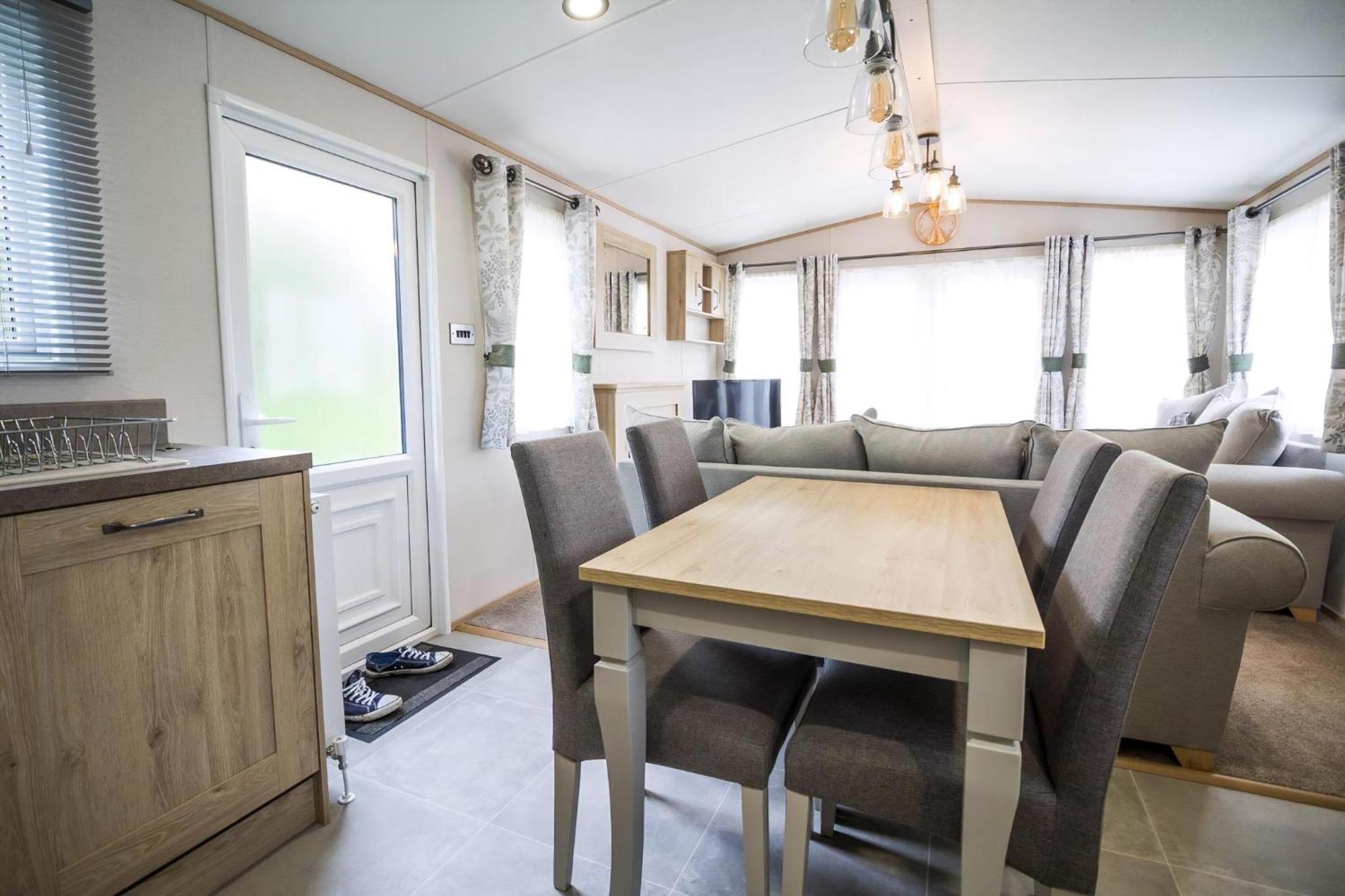 Hotel Beautiful 6 Berth Caravan With Decking At Southview Holiday Park Ref 33024O Skegness Exterior foto